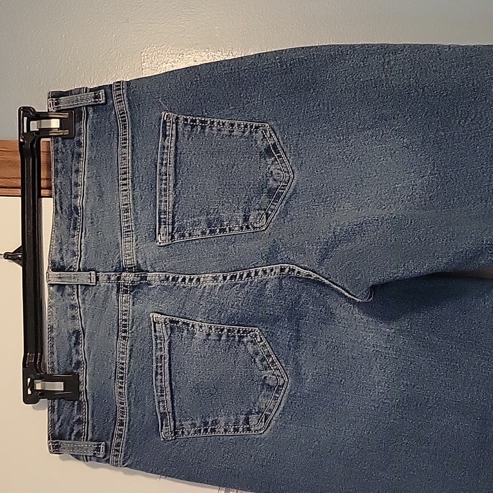 🆕️ Time & Tru Women's Distressed High-Rise Ankle Jeans Medium Blue Size 2 (#1) - Picture 5 of 7